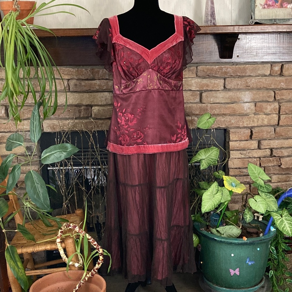 Elegant Burgundy and Pink 2-Piece Set by JM Atelier